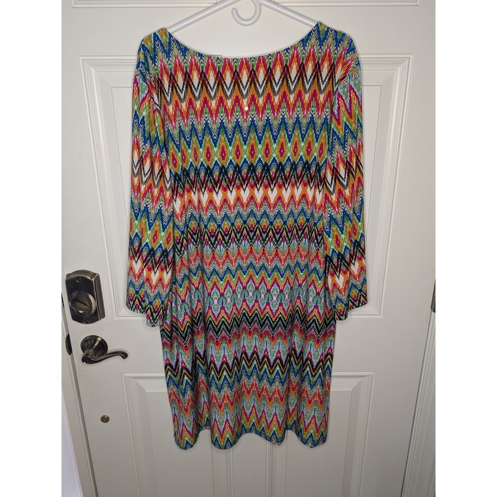 Tacera Women's Dress Size 3X Multi Colored Chevron Stripe Stretchy Keyhole EUC - Picture 3 of 7